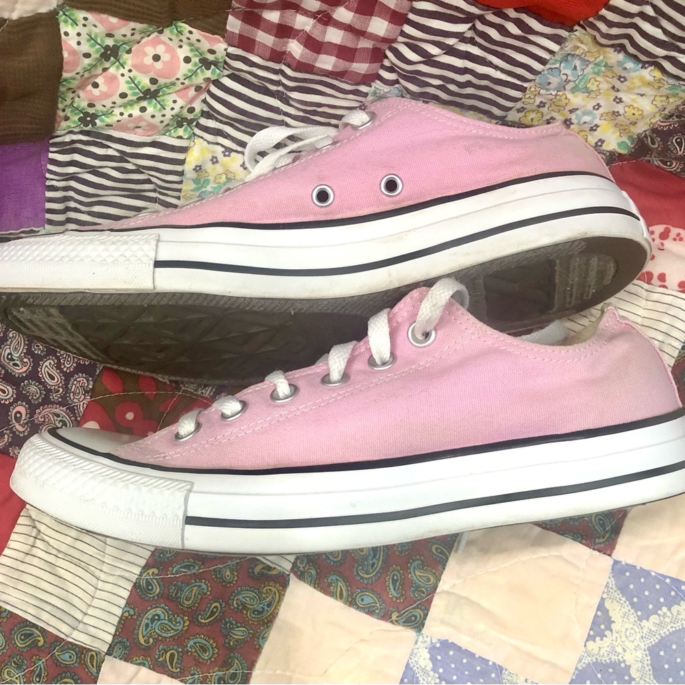 Classic Low-Top Canvas Sneakers - Pink- Women’s Size 9 - Picture 3 of 7